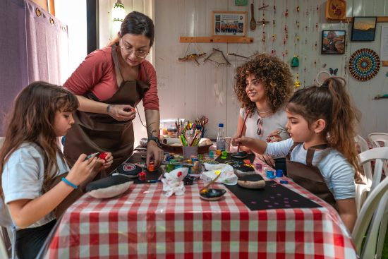 משפחת פלמה מציירים
